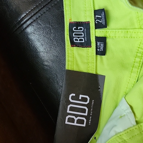 NEW BDG A-Line Shorts - Picture 4 of 6